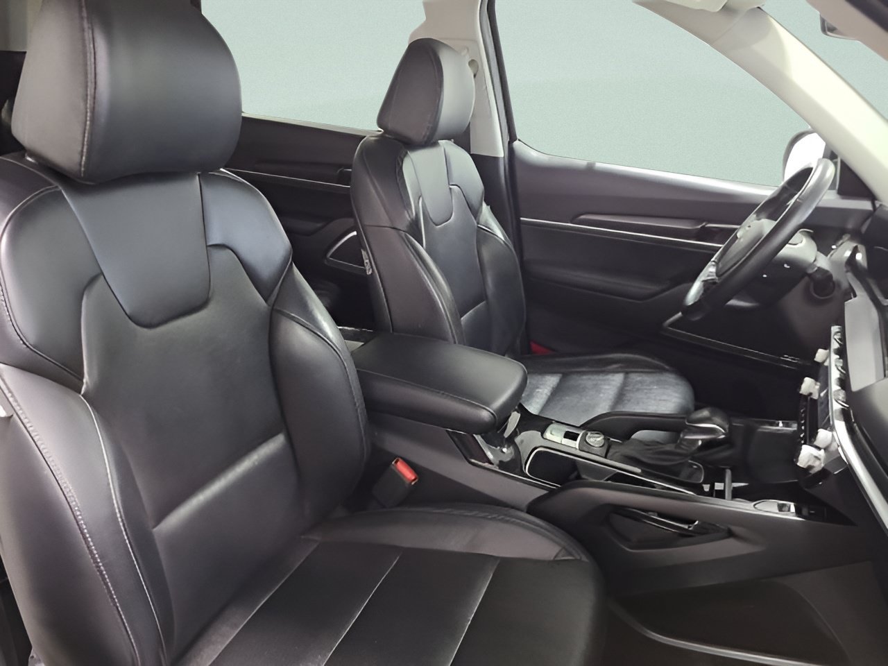 Used 2023 Ebony Black Kia S image 11