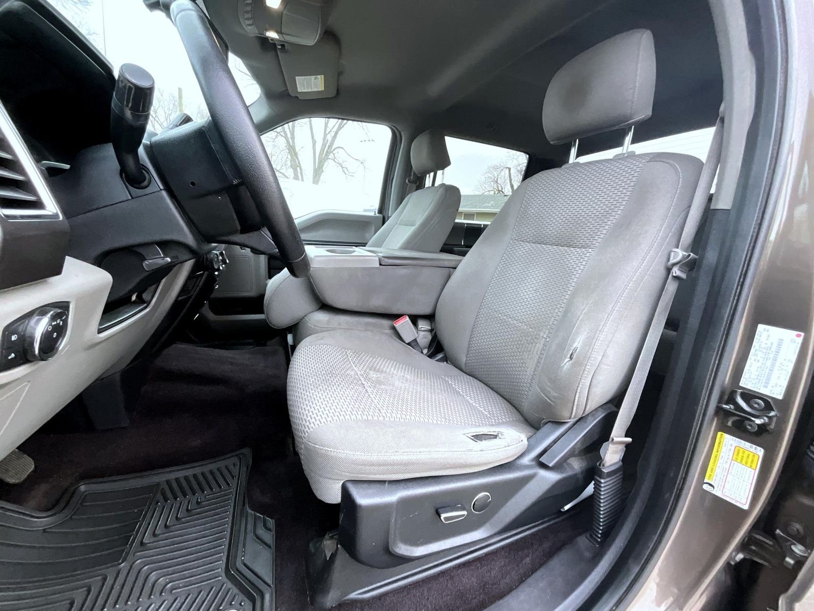 Used 2016 Brown Ford XLT image 10