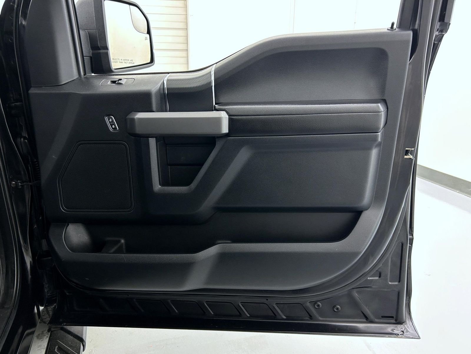 Used 2020 Black Ford XLT image 16