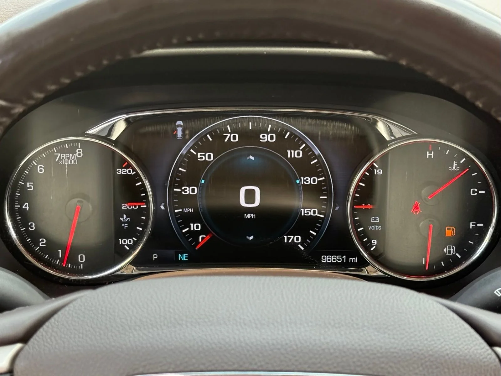 Used 2018 White GMC Denali image 28