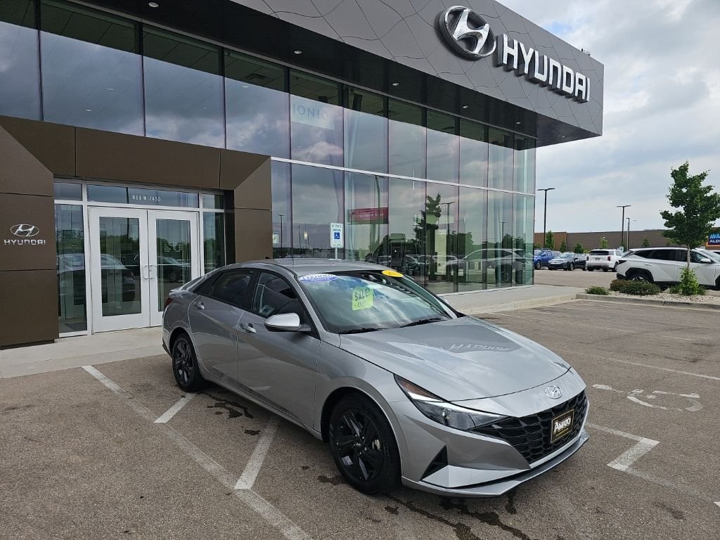Certified Used 2023 Silver Hyundai SEL image 7