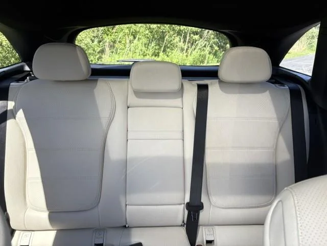 Used 2025 Black Mercedes-Benz GLC 300 image 12