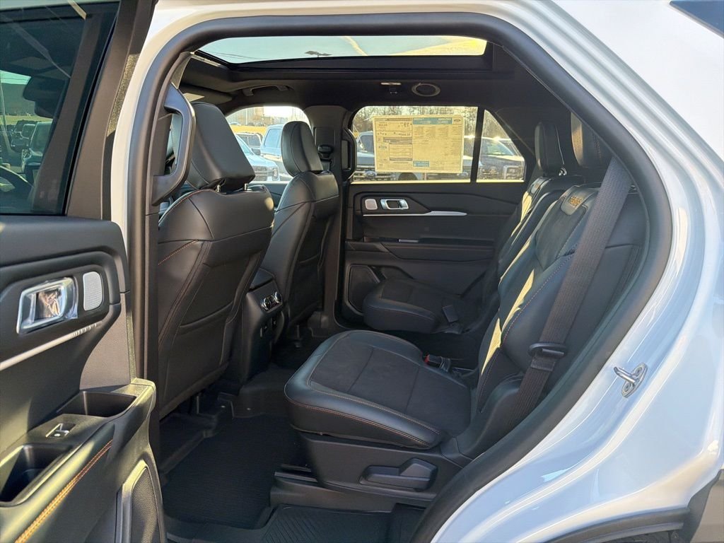 New 2026 Star White Metallic Tri-Coat Ford Tremor® image 13