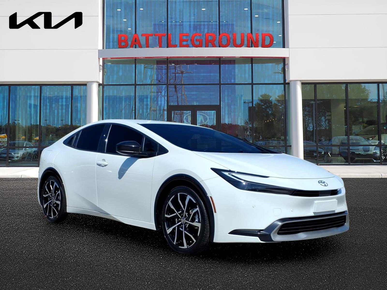 2023 Toyota Prius Prime XSE's photo