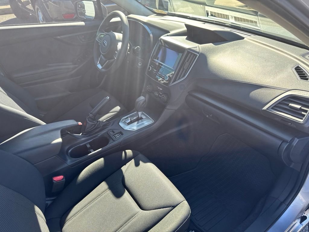 Used 2018 Ice Silver Metallic Subaru 2.0i Premium image 8