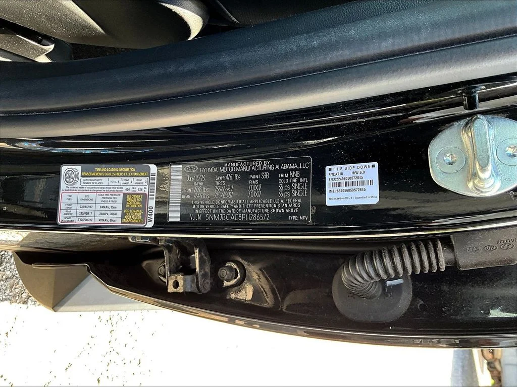 Used 2023 Black Hyundai SEL image 22