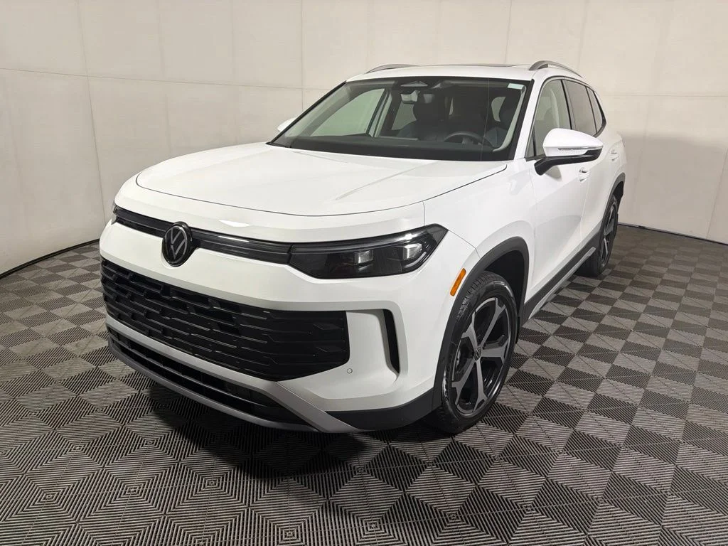 New 2026 White/off-white Volkswagen 2.0T SE image 4