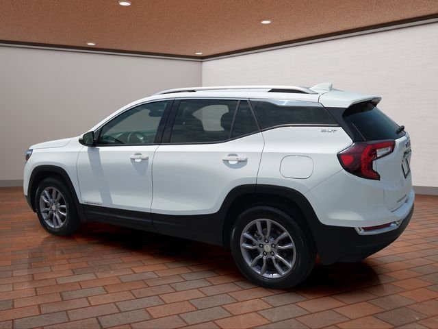 Used 2024 Summit White GMC SLT image 31