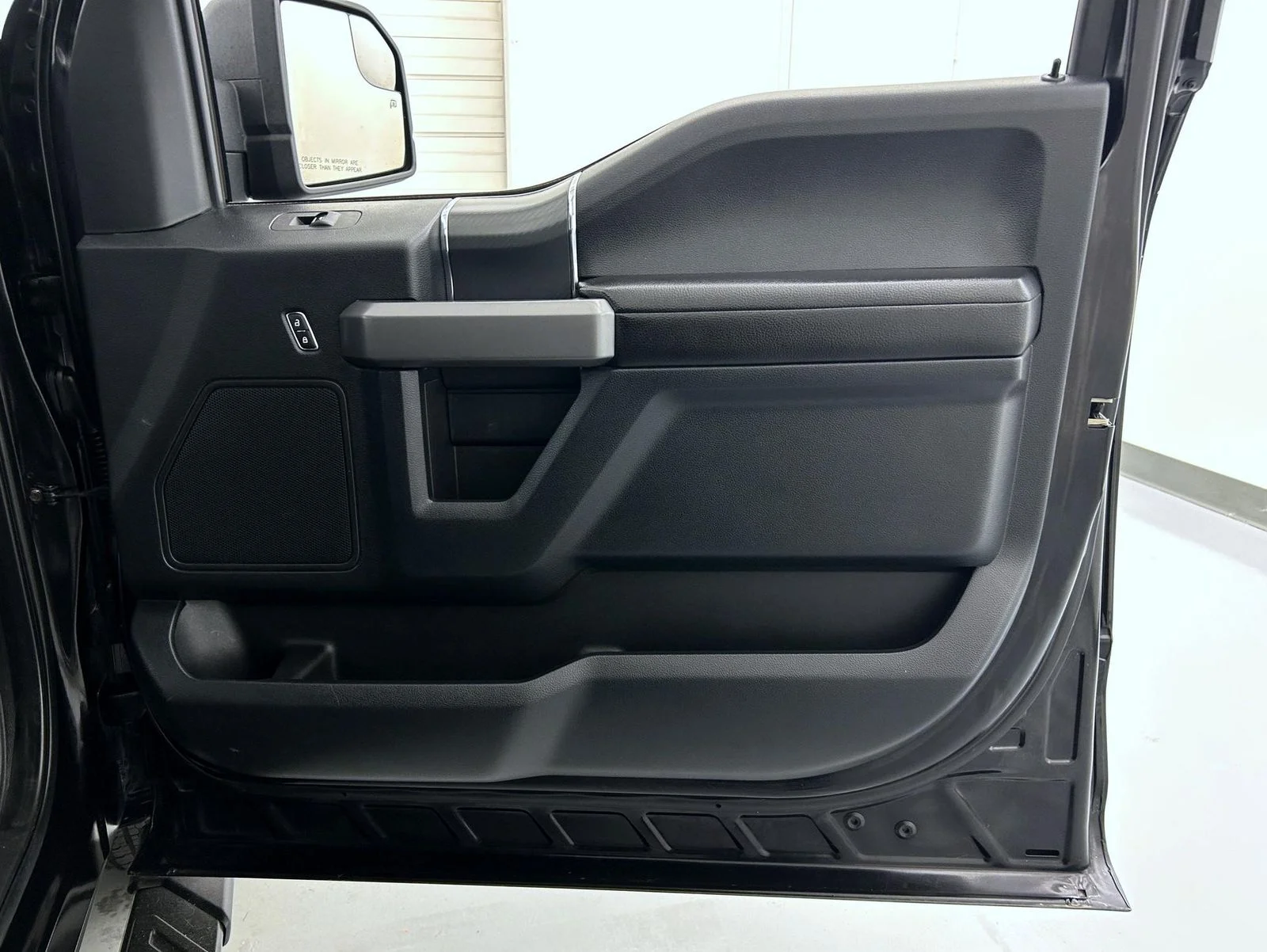 Used 2020 Black Ford XLT image 16