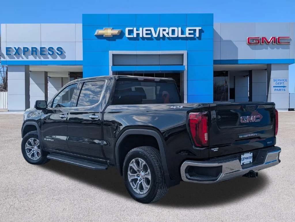Used 2024 Black GMC SLT image 5