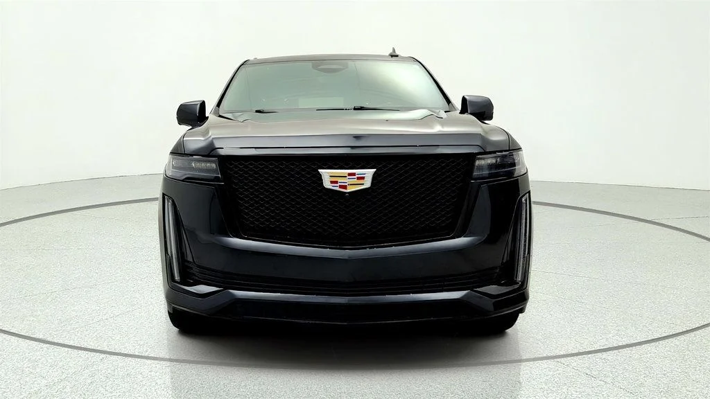 Used 2023 Black Raven Cadillac 4WD 4dr Sport w/ Touring Pkg, Super Cruise & Rear Entertainment image 2