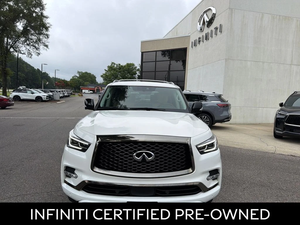 Certified Used 2023 Moonstone White INFINITI Premium Select image 3