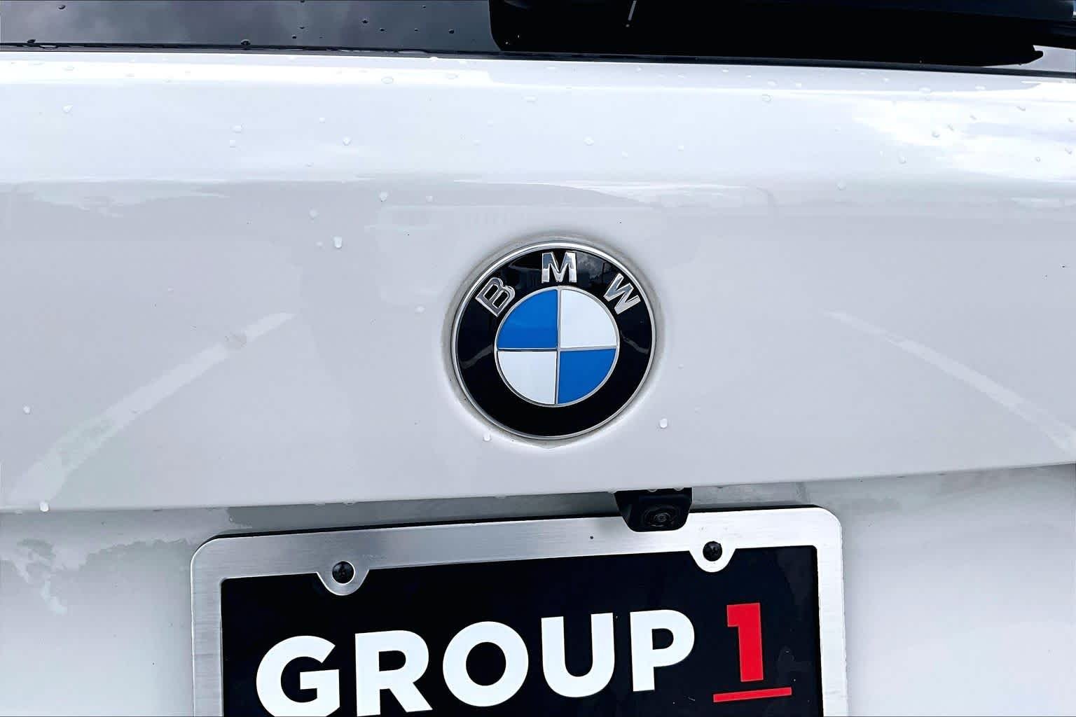 Used 2024 Alpine White BMW xDrive40i image 31