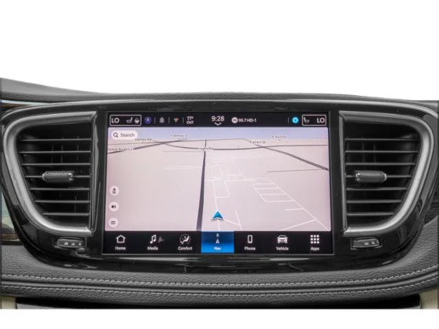 Used 2026 Diamond Black Crystal Pearlcoat Chrysler Limited image 18