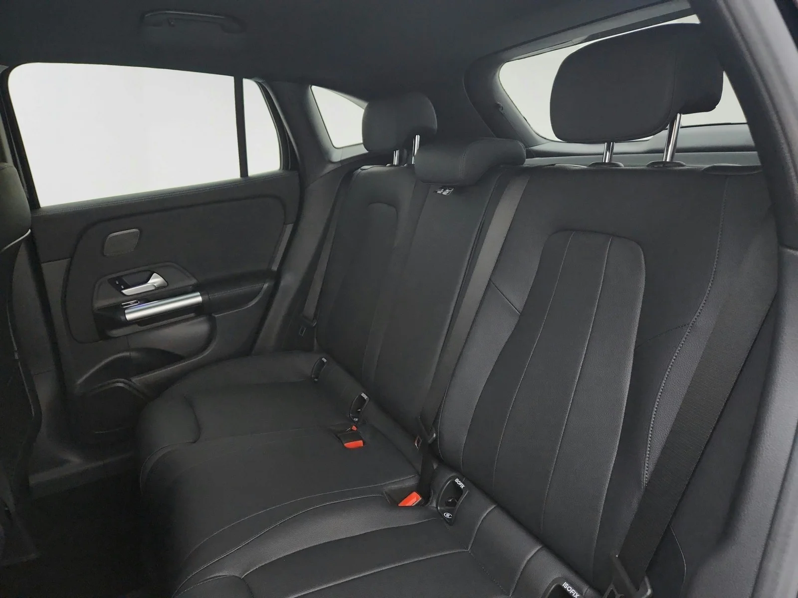 Used 2025 Night Black Mercedes-Benz GLA 250 image 27