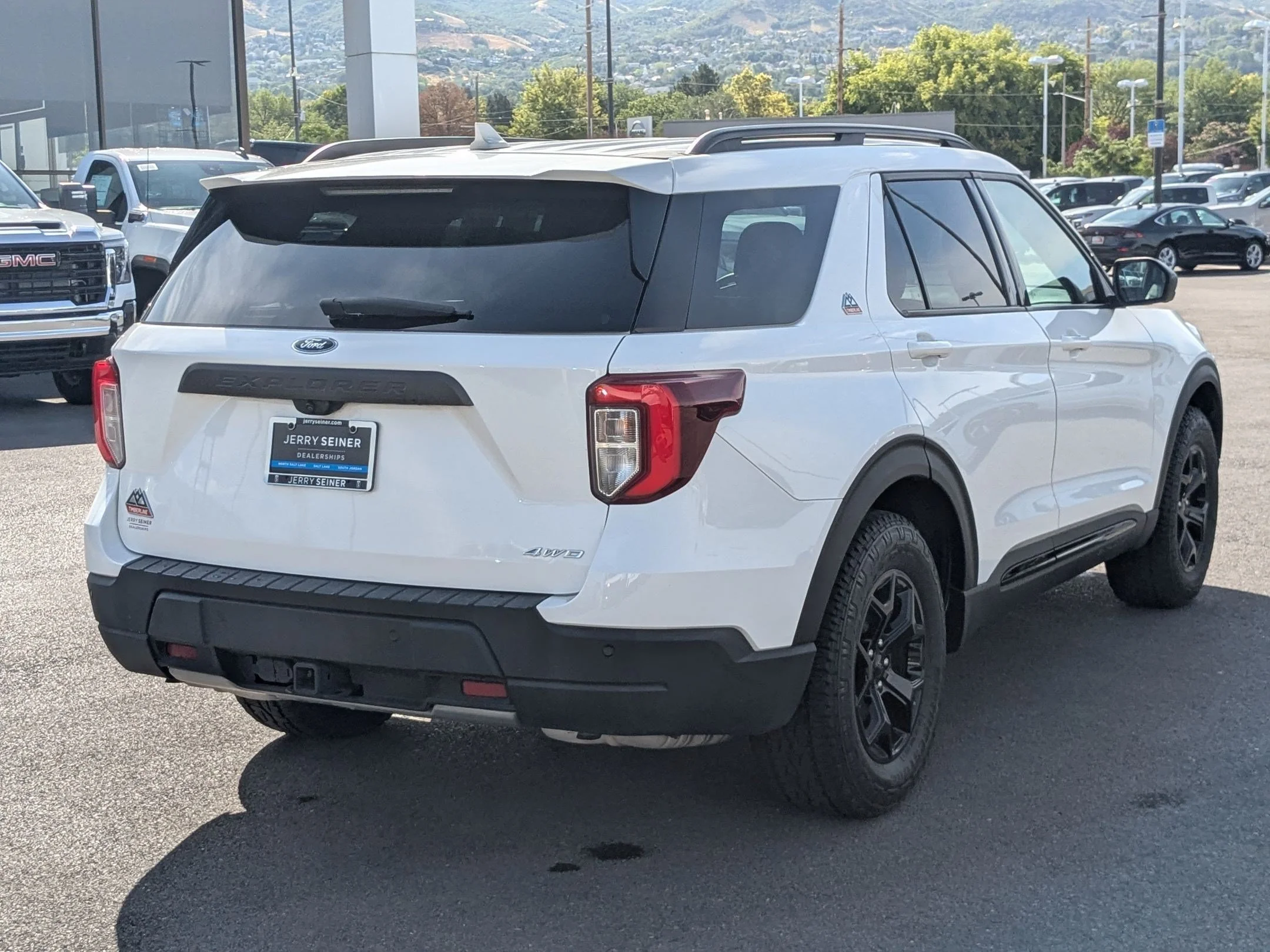 Used 2022 White Metallic Ford Timberline image 5