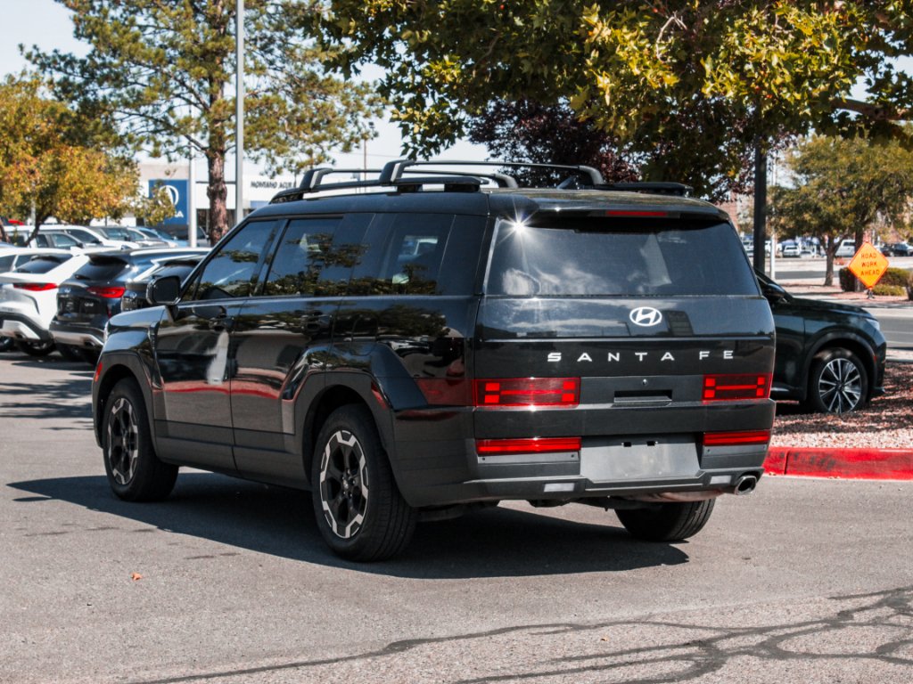 Used 2025 Phantom Black Hyundai SEL image 7