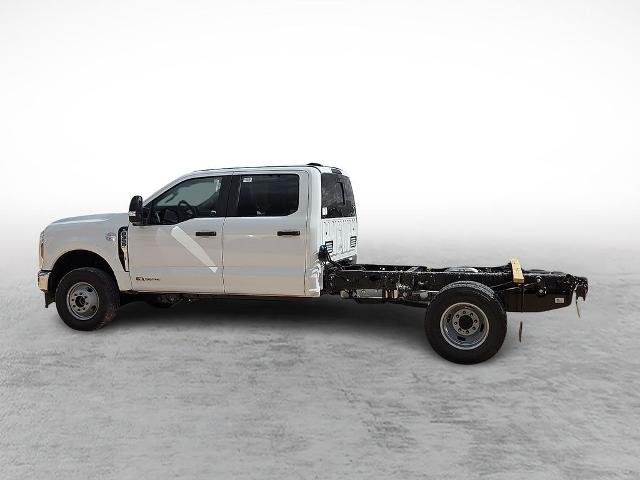 New 2026 Oxford White Ford F-350® XL image 33