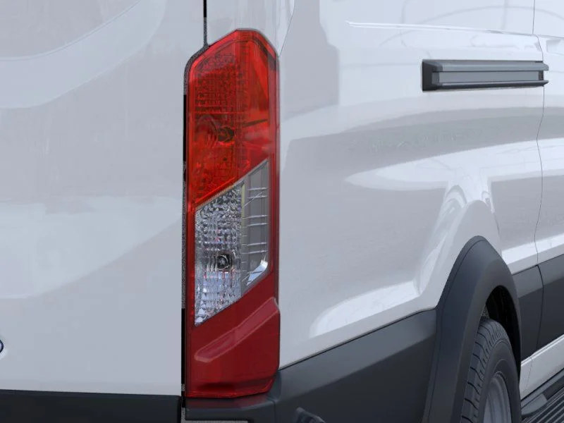 New 2026 Oxford White Ford  image 21