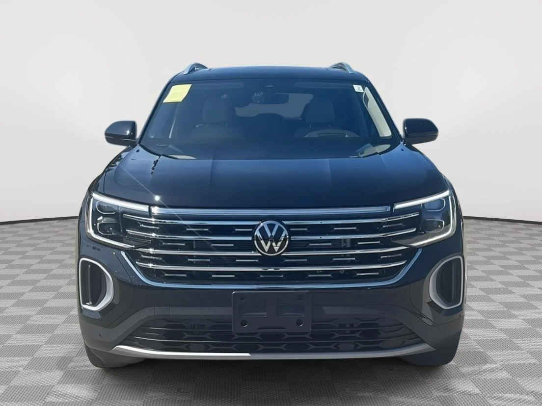 New 2026 Deep Black Pearl Volkswagen 2.0T SEL image 2