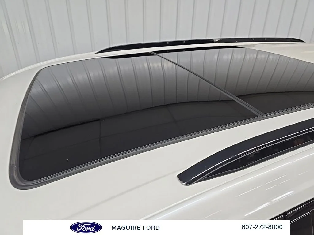 Used 2021 White Cadillac Sport image 14