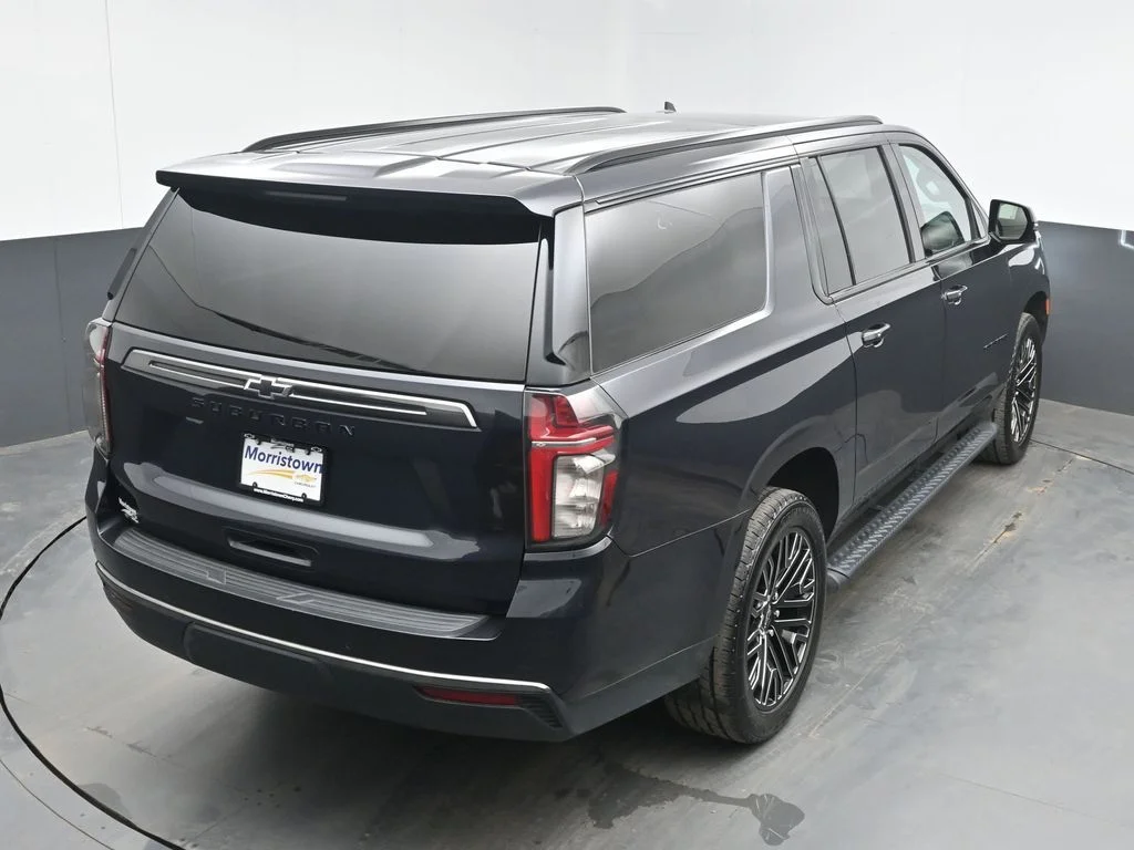Used 2022 Gray Chevrolet Z71 image 32