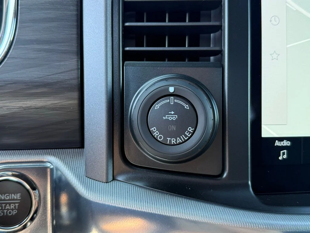 New 2025 White Ford Lariat image 23