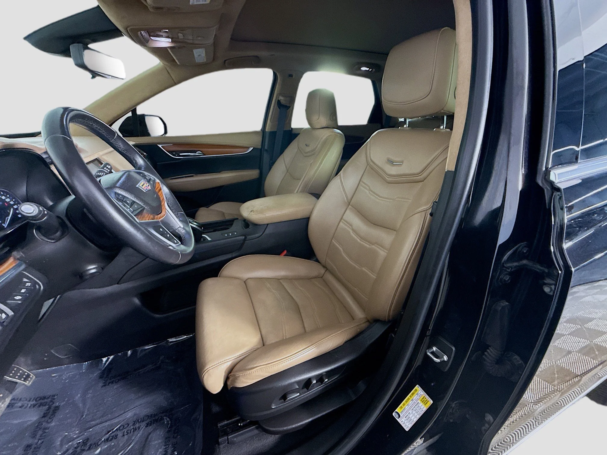 Used 2017 Stellar Black Metallic Cadillac Platinum AWD image 18