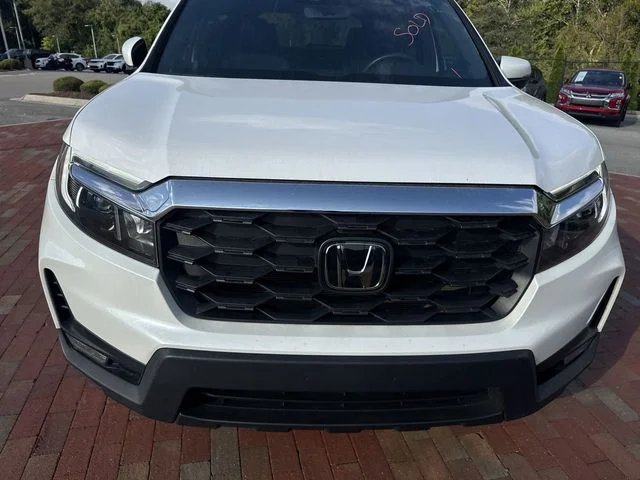 Used 2024 White Honda EX-L image 22