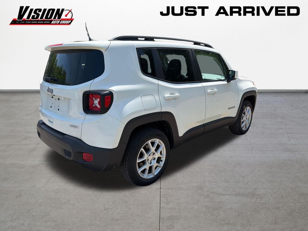 Used 2021 White Jeep Latitude image 5