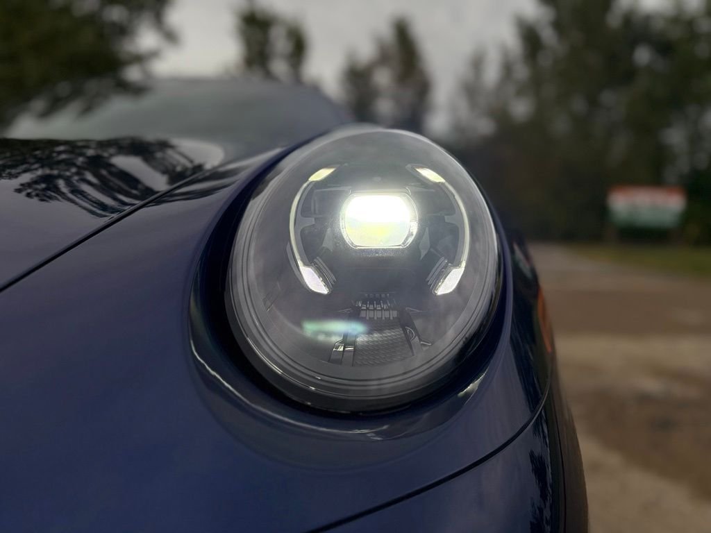 New 2026 Gentian Blue Metallic Porsche  image 33