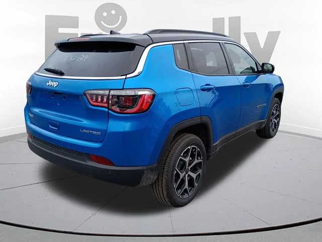 New 2026 Hydro Blue Pearl-Coat Exterior Paint Jeep Limited image 5