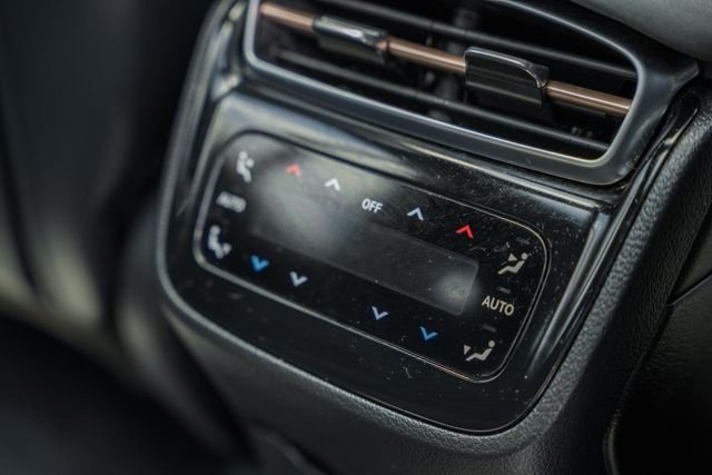 Used 2023 Black Mercedes-Benz 450 image 33