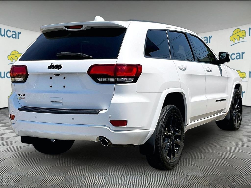 Used 2018 White Jeep Altitude image 6