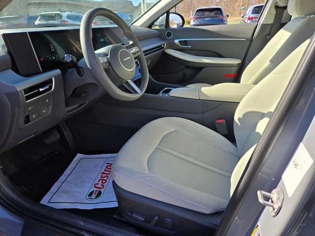 2025 Hyundai Sonata SEL - Photo 13