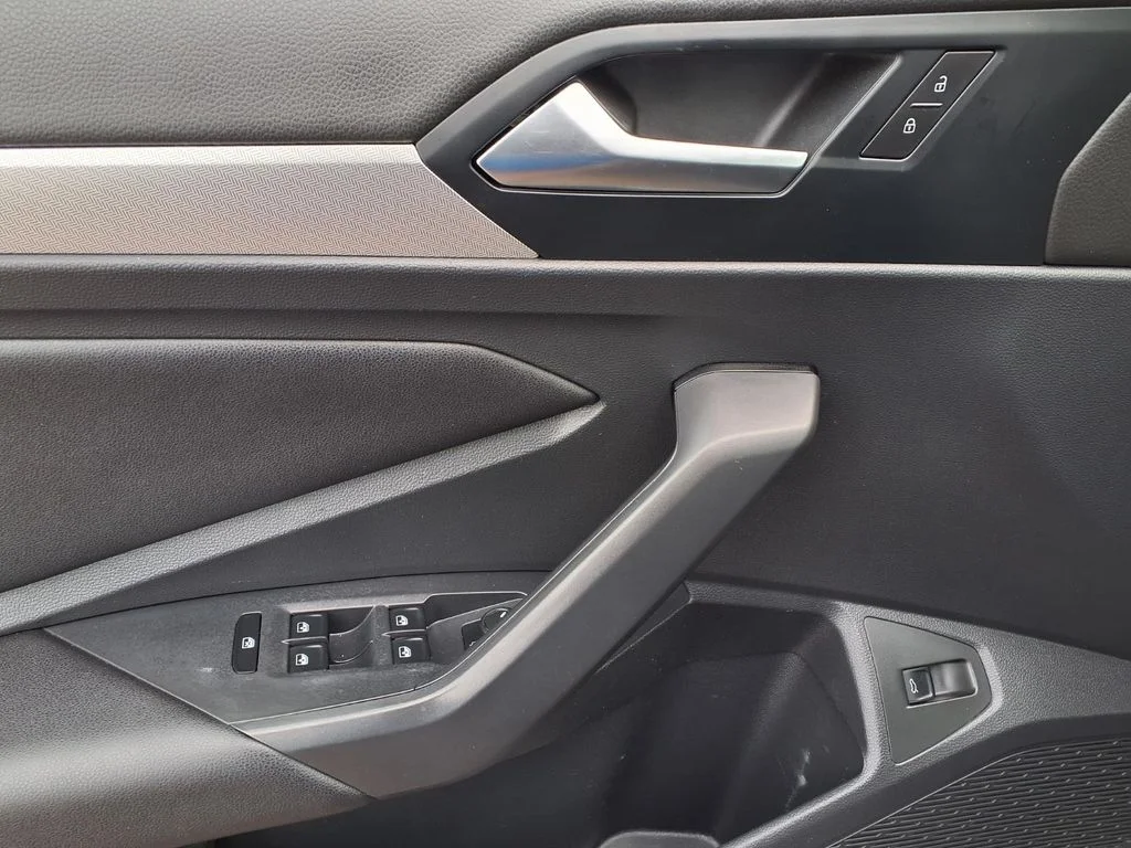 Used 2019 Black Volkswagen  image 15