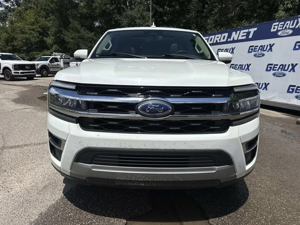 Certified Used 2022 Star White Ford Limited image 4