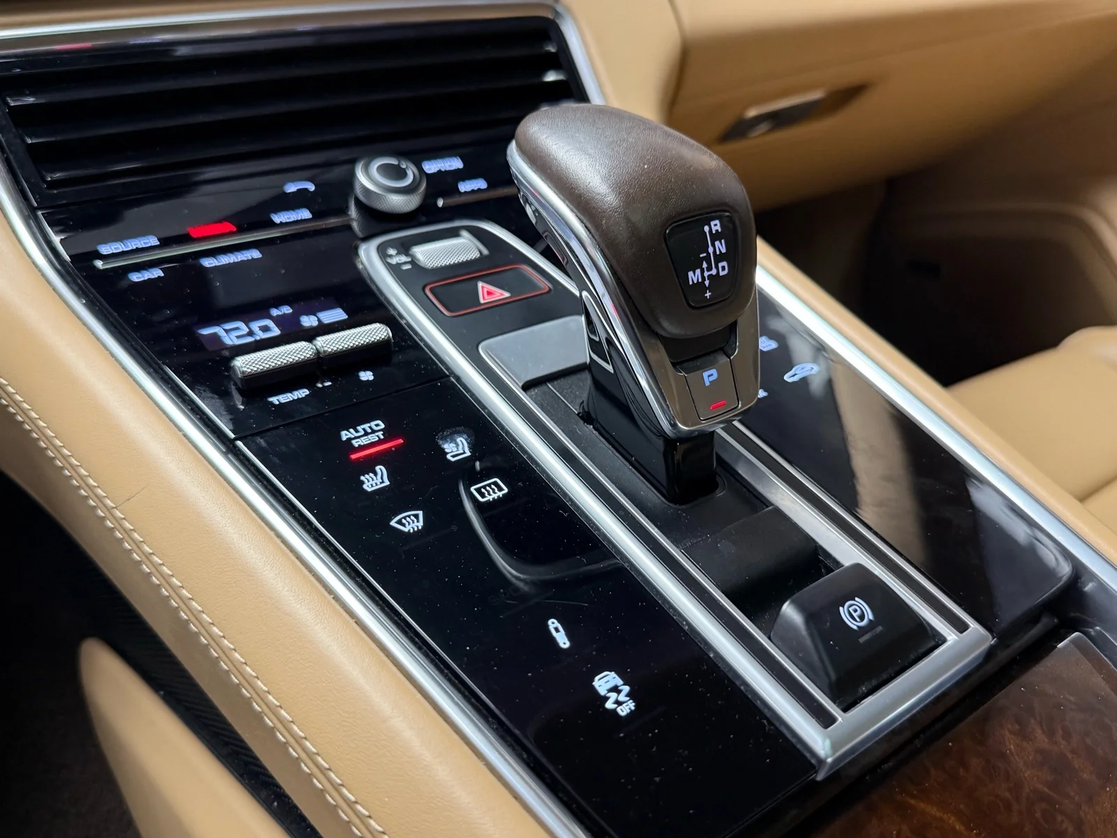 Used 2018 Black (a1) Porsche 4 image 17