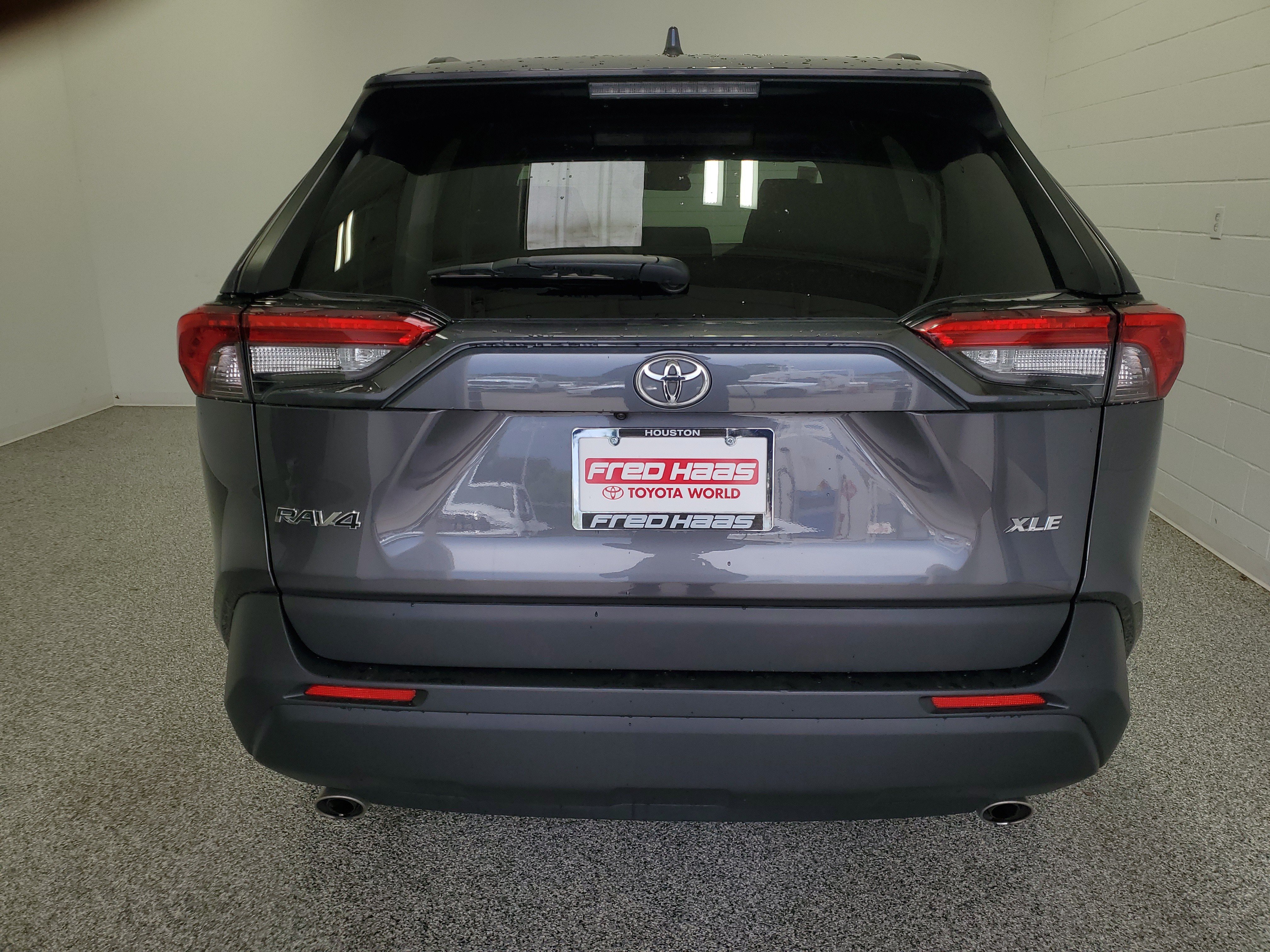 Used 2025 Magnetic Gray Metallic Toyota XLE image 7