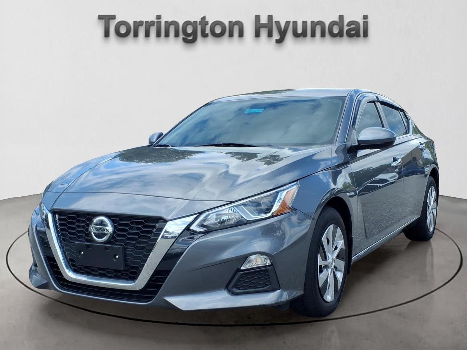 Used 2019 Gun Metallic Nissan 2.5 S image 1