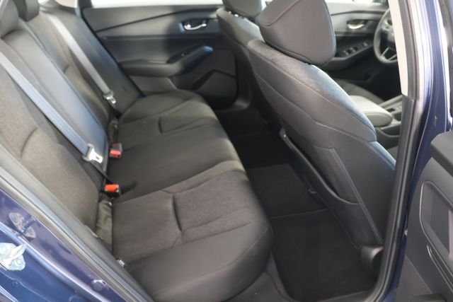 Used 2025 Blue Honda SE image 23