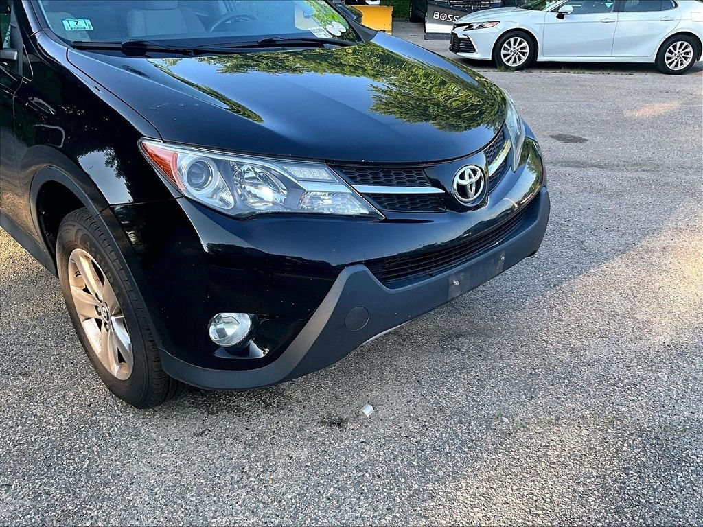 Used 2015 Black Toyota XLE image 8