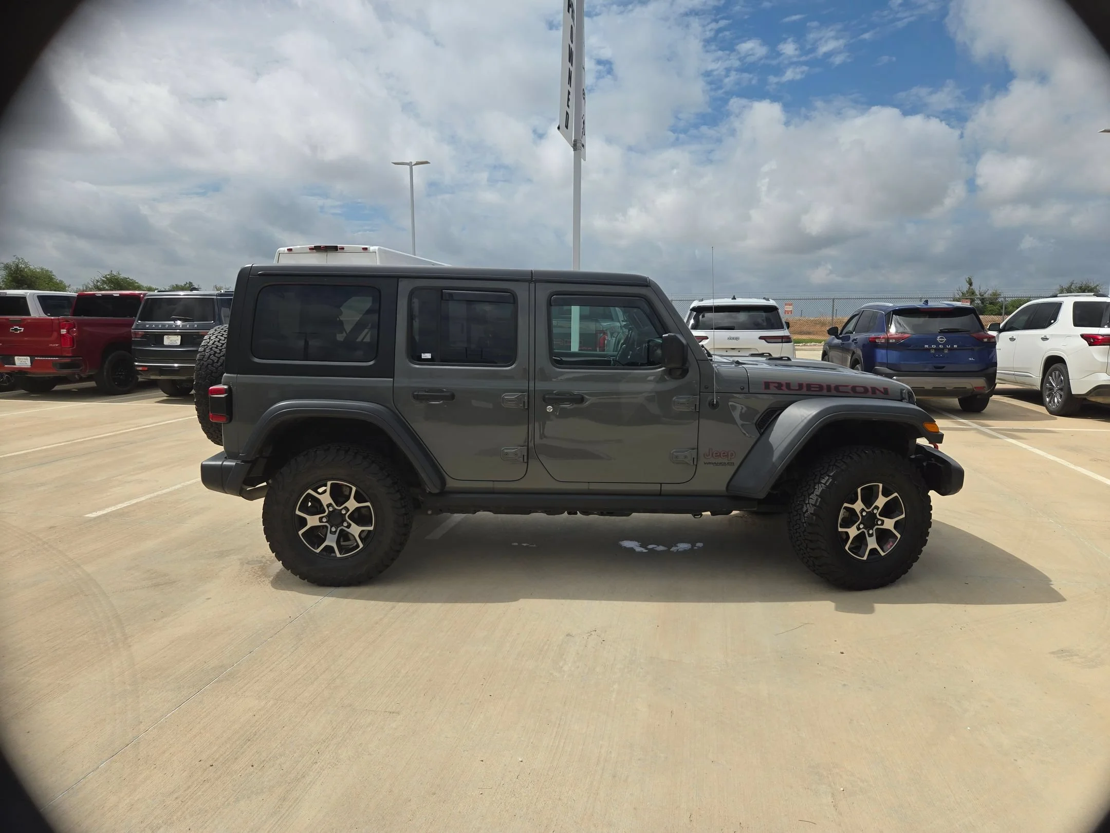 Used 2018 Gray Jeep Unlimited Rubicon image 2