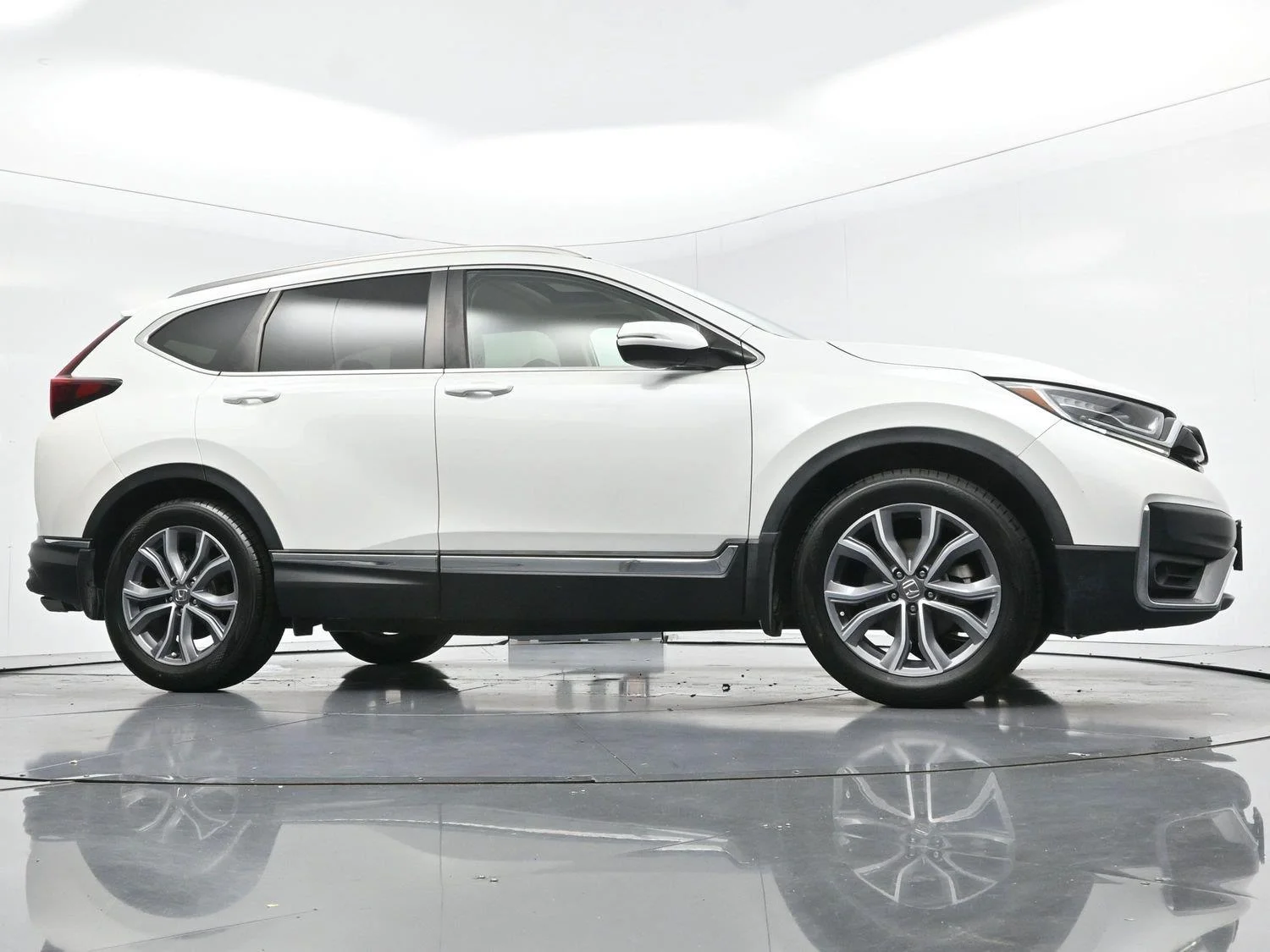 Used 2020 Platinum White Pearl Honda Touring image 44