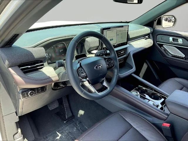 New 2026 Space White Metallic Ford Platinum™ image 43