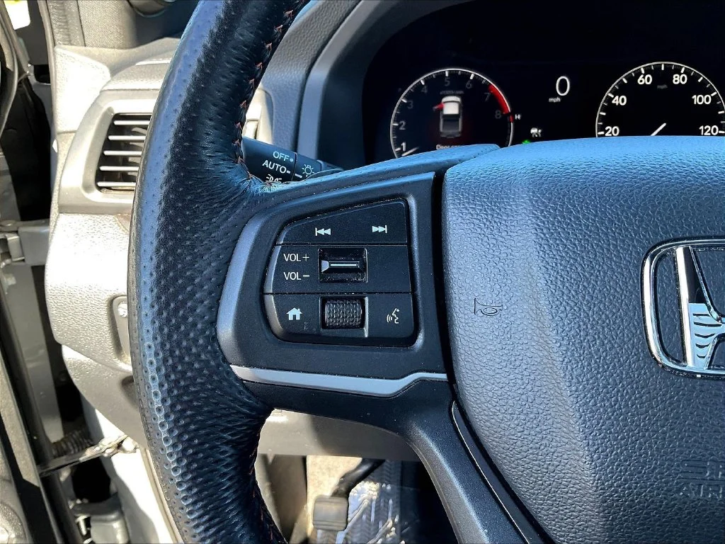 Used 2024  Honda TrailSport image 12