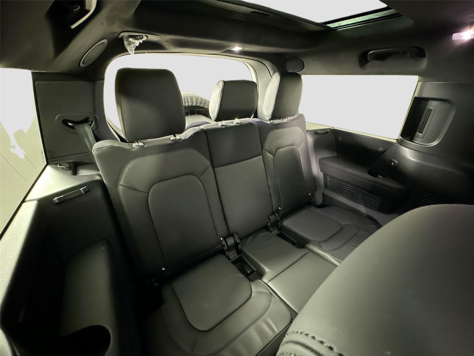 2026 Land Rover Defender X - Photo 32