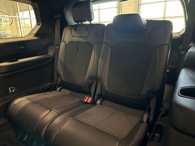 New 2027 Bright White Clearcoat Jeep Laredo Altitude image 17