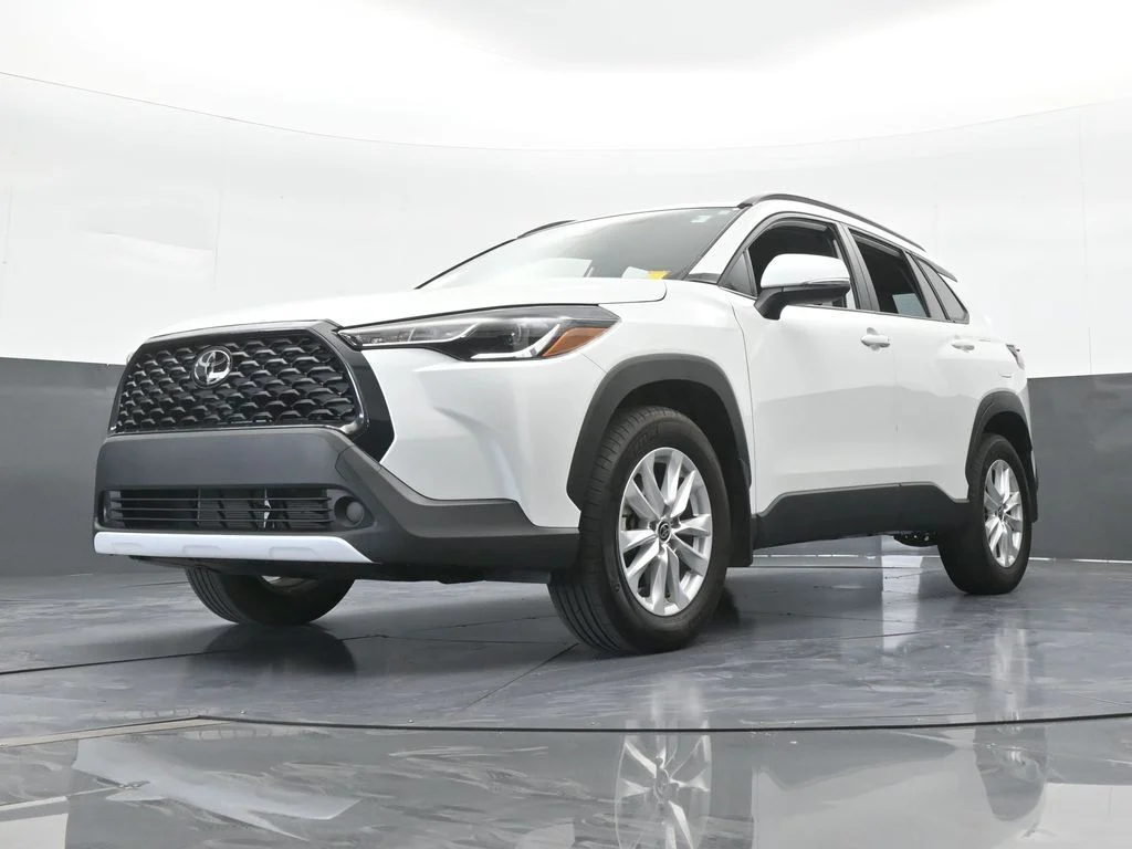 Used 2024 Pearl Toyota LE image 54