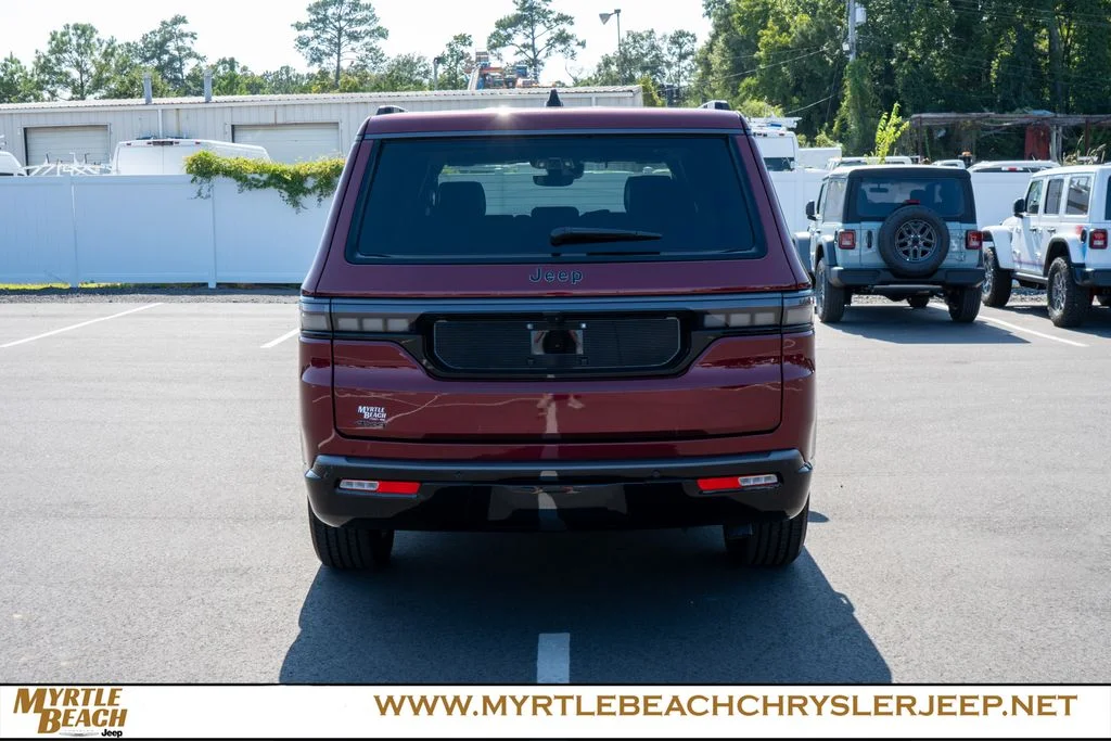 New 2026 Velvet Red Pearl-Coat Exterior Paint Jeep Limited Altitude image 5
